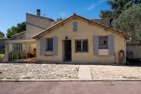 SEPTEMES-LES-VALLONS - Maison 3 habitations sur parcelle de 973m2