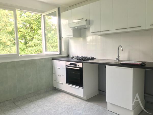 À louer - Appartement 4 pièces de 76,85m2 à AUBERGENVILLE