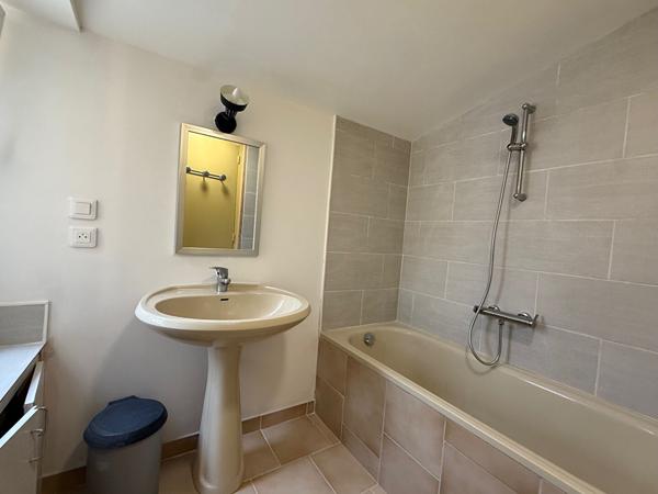 Maison F3 avec garage et jardinet