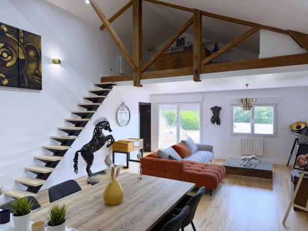 Loft de 152 m² avec pièce de vie de 70 m²