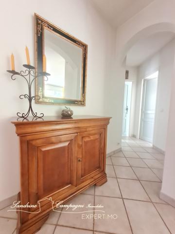 Les Angles (30133) VILLA de plain pied, T4 avec garage, cour et jardin arboré piscinable à deux pas des commerces