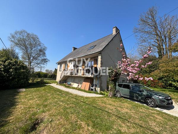 Maison traditionnelle 6 pièces - 132 m2 PLELAN LE PETIT (22)