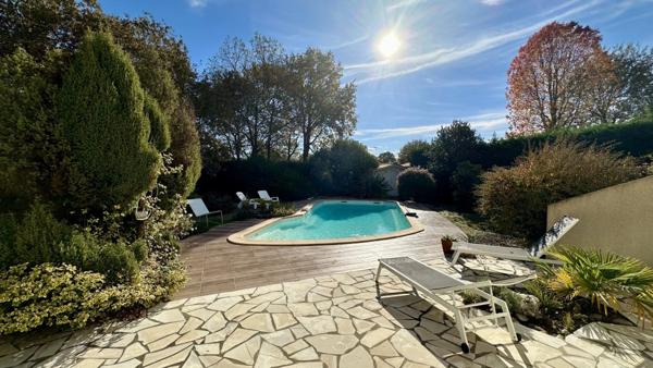 Maison à vendre 6 pièces SAINT JEAN D'ILLAC (33)