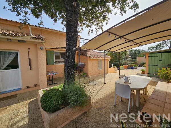 Maison de 146 m2 avec 4 chambres, véranda, garage, piscine et pool house à Saint Maximin la Sainte Baume