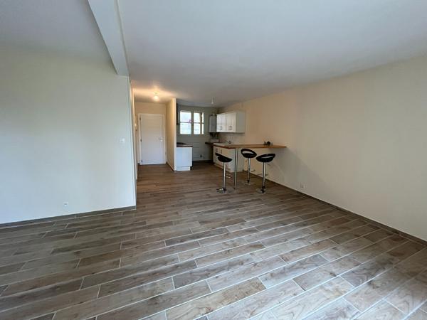 TRES BEL APPARTEMENT DE TYPE 2 CENTRE VILLE