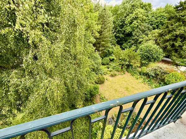 Appartement Chaville (92370) Charmant 3 Pièces , Dernier Étage Vue Dégagée Calme 72 m2 balcon garage cave vue sur jardin