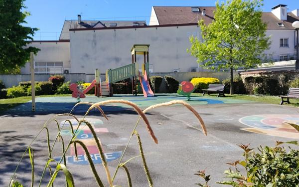 Appartement à vendre    3 pièces • 65 m2 Torcy