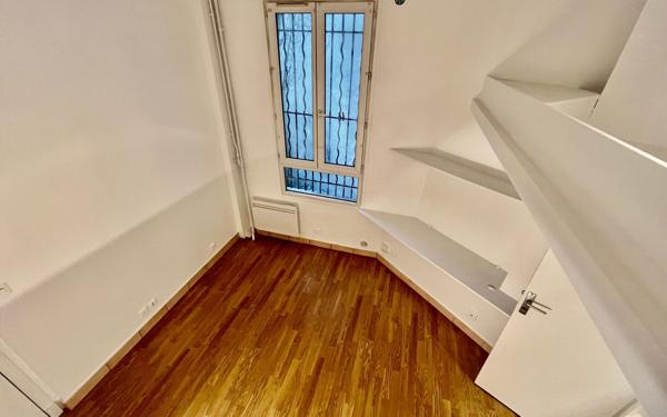Appartement à louer    1 pièce •  Boulogne-Billancourt