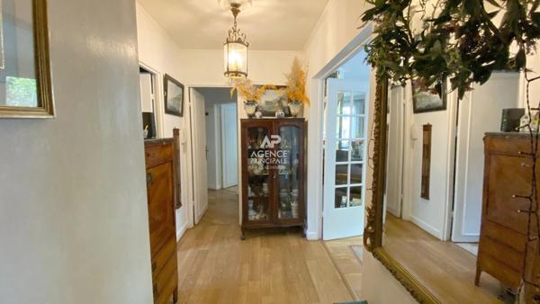 VIROFLAY - limite Chaville - Agréable 5 pièces avec balcon 490 000 € **  - Référence  728-C