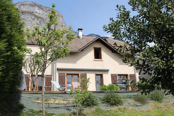 Maison Saint-Jean-d'Arvey 5 pièces 102 m2