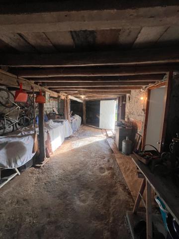 24410 PARCOUL CHENAUD Maison avec un hectare de terrain et partie constructible