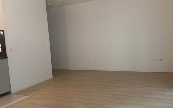 Appartement à vendre    2 pièces • 45,22 m2 Asnières-sur-Seine