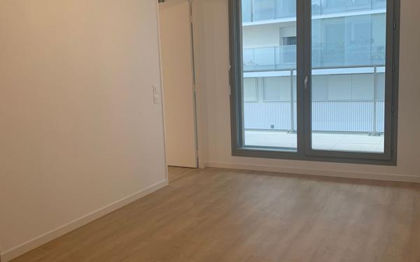 Appartement à vendre    2 pièces • 45,22 m2 Asnières-sur-Seine