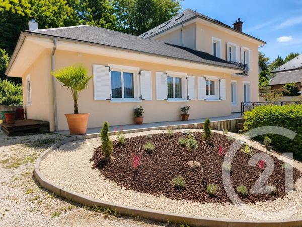Maison à vendre  7 pièces - 221 m 2   JACOB BELLECOMBETTE  - 73