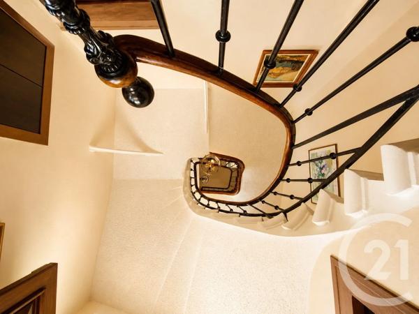 Maison à vendre  7 pièces - 221 m 2   JACOB BELLECOMBETTE  - 73