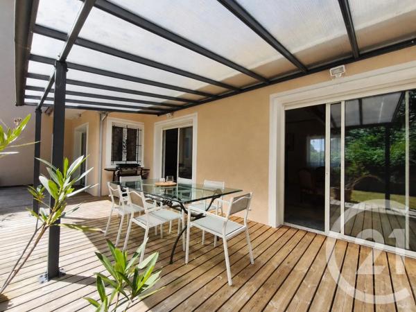 Maison à vendre  7 pièces - 221 m 2   JACOB BELLECOMBETTE  - 73