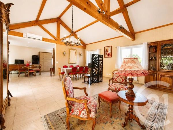 Maison à vendre  7 pièces - 221 m 2   JACOB BELLECOMBETTE  - 73