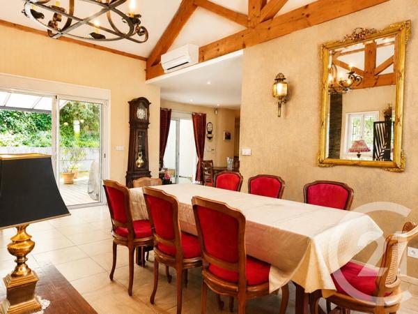 Maison à vendre  7 pièces - 221 m 2   JACOB BELLECOMBETTE  - 73