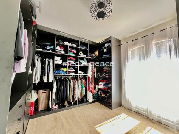 Maison à Champigny, 89340 - 7 pièces 202m²