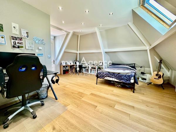 Maison à Champigny, 89340 - 7 pièces 202m²