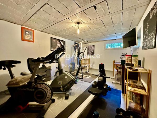 Maison à Champigny, 89340 - 7 pièces 202m²