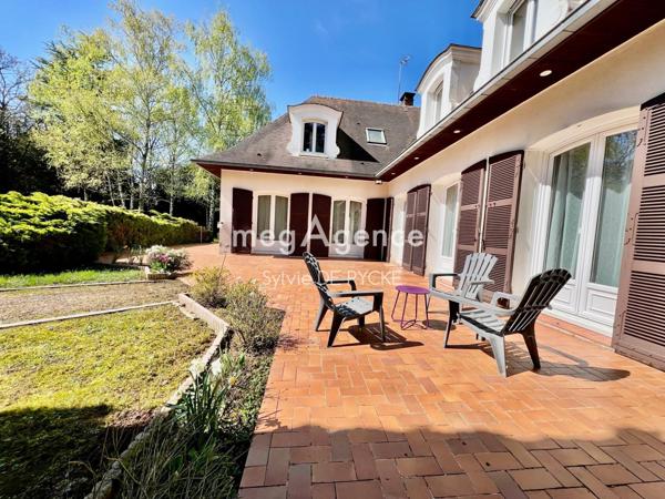 Maison à Champigny, 89340 - 7 pièces 202m²