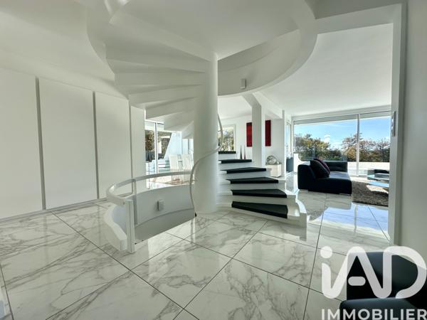 Maison à vendre 5 pièces 208 m² Saint-Loubouer