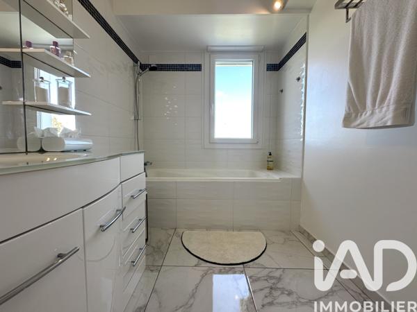 Maison à vendre 5 pièces 208 m² Saint-Loubouer