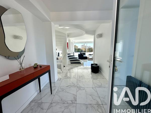 Maison à vendre 5 pièces 208 m² Saint-Loubouer