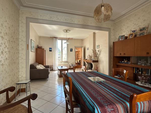 Maison - 8 pièces - 150 m²