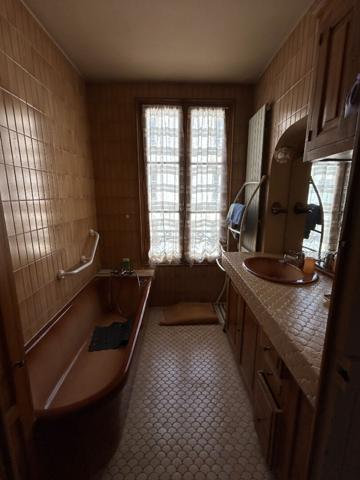 Maison - 8 pièces - 150 m²