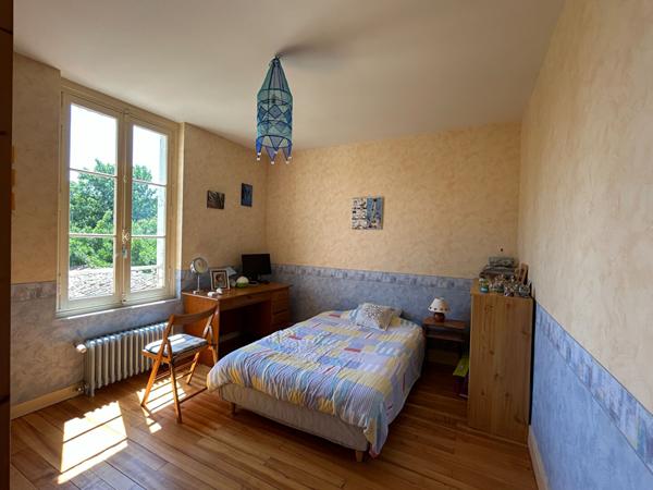 Maison - 8 pièces - 150 m²