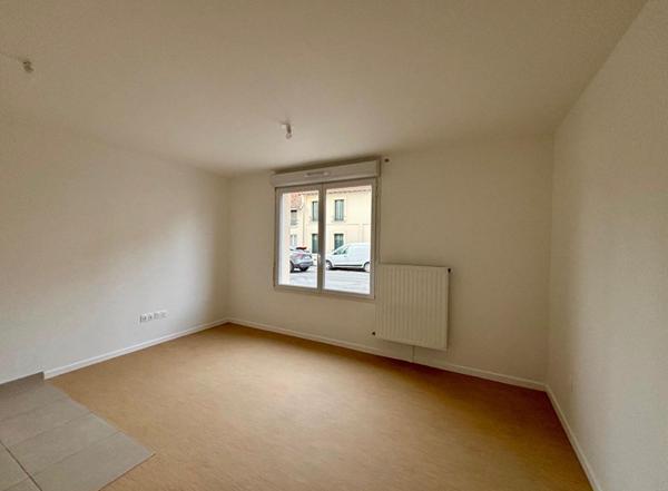 Appartement 1 pièce 27.55 m2 - Ozoir La Ferrière - OZOIR LA FERRIERE