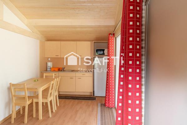 Immeuble de rapport, 8 appartements et 1 local commercial