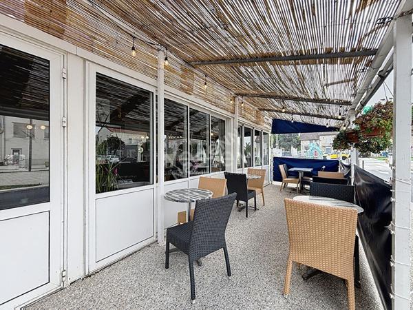 LE GRAU DU ROI - FONDS DE COMMERCE restaurant + GRAND LOGEMENT DE 110 M² - SECTEUR VILLE