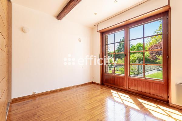 Maison 7 pièces - 226 m²