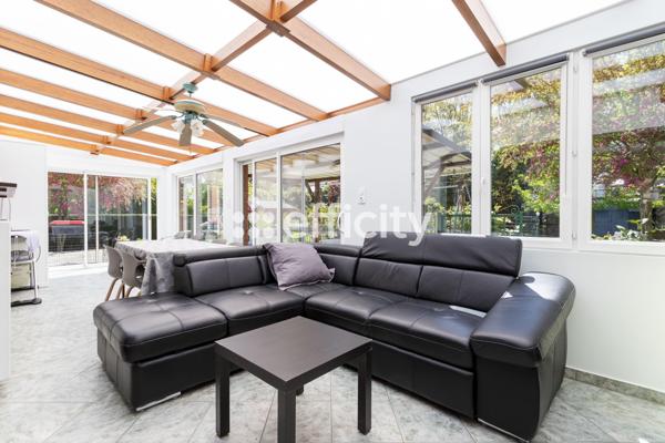 Maison 7 pièces - 226 m²