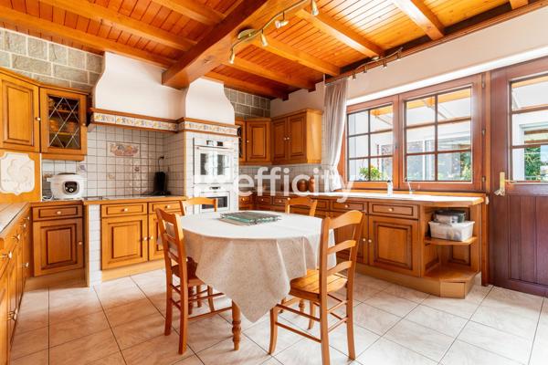 Maison 7 pièces - 226 m²