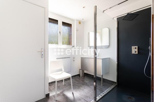 Maison 7 pièces - 226 m²