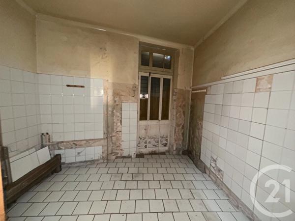 Maison à vendre  4 pièces - 120,26 m 2   CHATEAURENARD  - 13