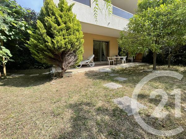 Appartement F1 à vendre  1 pièce - 30,05 m 2   ST LAURENT DU VAR  - 06