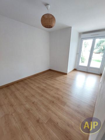 Maison à louer Nantes : 3 pièces, 50m² avec 2 chambre(s) à 970€ - AJP Immobilier Nantes Rond-Point de Rennes