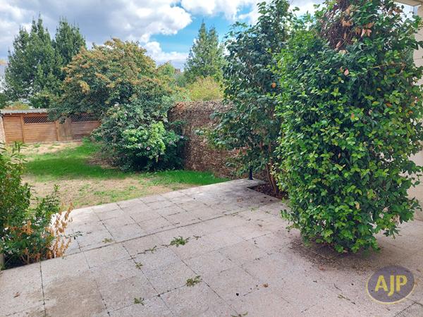 Maison à louer Nantes : 3 pièces, 50m² avec 2 chambre(s) à 970€ - AJP Immobilier Nantes Rond-Point de Rennes