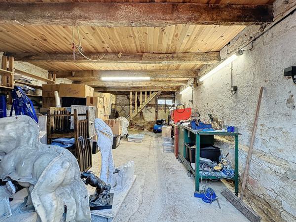 Romenay (71470) ROMENAY 71 : 2 Maisons une de 124 m² et une dépendance de 140 m2