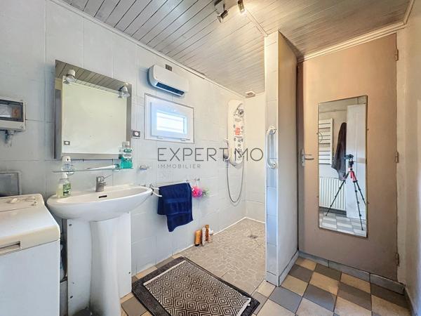 Romenay (71470) ROMENAY 71 : 2 Maisons une de 124 m² et une dépendance de 140 m2