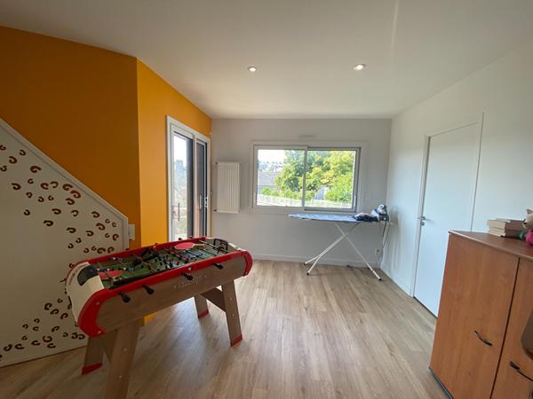 Maison à vendre à Dinan centre - 5 pièces, 3 chambres, jardin quartier calme Dinan