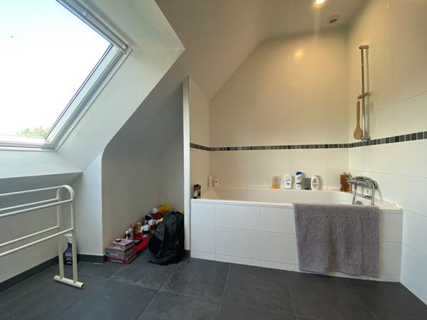 Maison à vendre à Dinan centre - 5 pièces, 3 chambres, jardin quartier calme Dinan