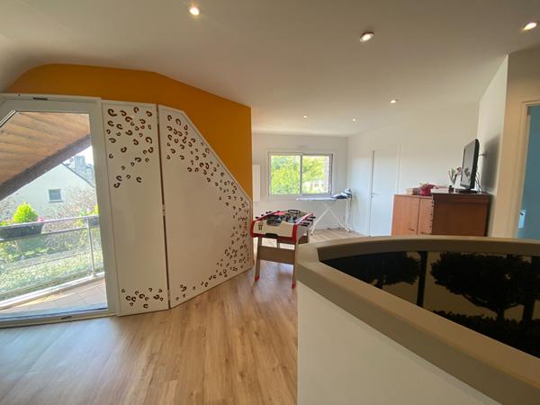 Maison à vendre à Dinan centre - 5 pièces, 3 chambres, jardin quartier calme Dinan