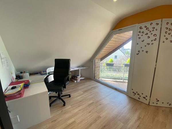 Maison à vendre à Dinan centre - 5 pièces, 3 chambres, jardin quartier calme Dinan