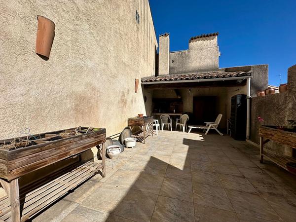 APPARTEMENT CENTRE-VILLE AVEC GRANDE TERRASSE